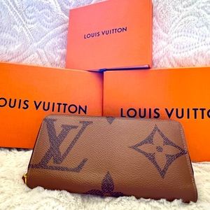 💯 Authentic Louis Vuitton Monogram Reverse Zippy wallet 🫶🏻